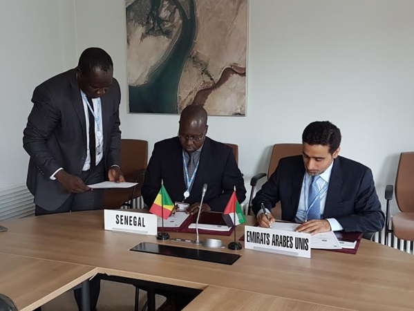 Signature d'un accord de coopération entre l’ARTP et la TRA (Autorité de régulation des Emirats Arabes unis) Signature d'un accord de coopération entre l’ARTP et la TRA (Autorité de régulation des Emirats Arabes unis)