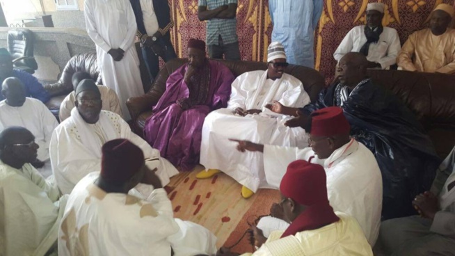 Condoléances : Serigne Bass Abdou Khadre chez le Khalife des tidianes Condoléances : Serigne Bass Abdou Khadre chez le Khalife des tidianes