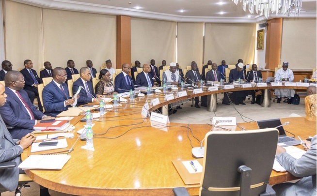 Conseil des ministres de l’Umoa : Les perspectives économiques jugées encourageantes, mais… Conseil des ministres de l’Umoa : Les perspectives économiques jugées encourageantes, mais…