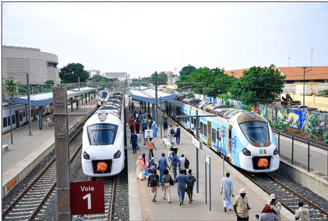 Grève des transporteurs : le TER renforcé pour maintenir la mobilité à Dakar
