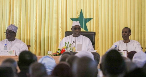 Macky Sall souhaite ‘'un consensus national durable' sur l'école Macky Sall souhaite ‘'un consensus national durable' sur l'école