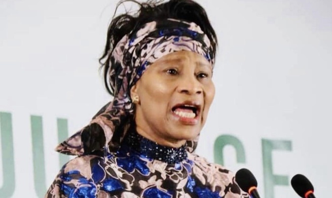 Aïssata Tall Sall à Dakar : « Le pétrole du Sénégal ne peut pas être engagé comme garantie » Aïssata Tall Sall à Dakar : « Le pétrole du Sénégal ne peut pas être engagé comme garantie »