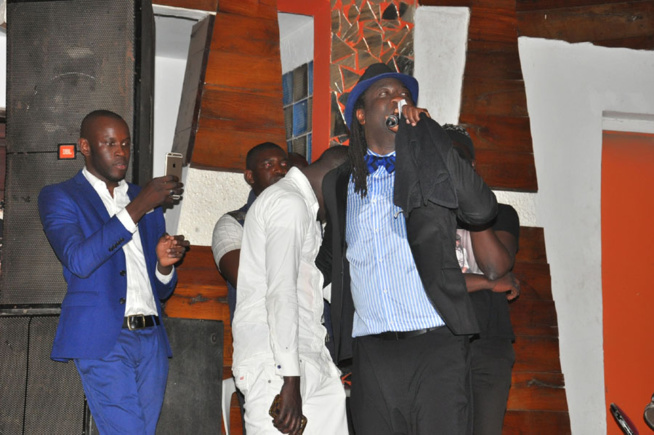 Anniversaire, le chanteur Sénégalais de Montréal Elage Diouf explose le Just 4 u avec comme guest star Pape Diouf. Regardez.