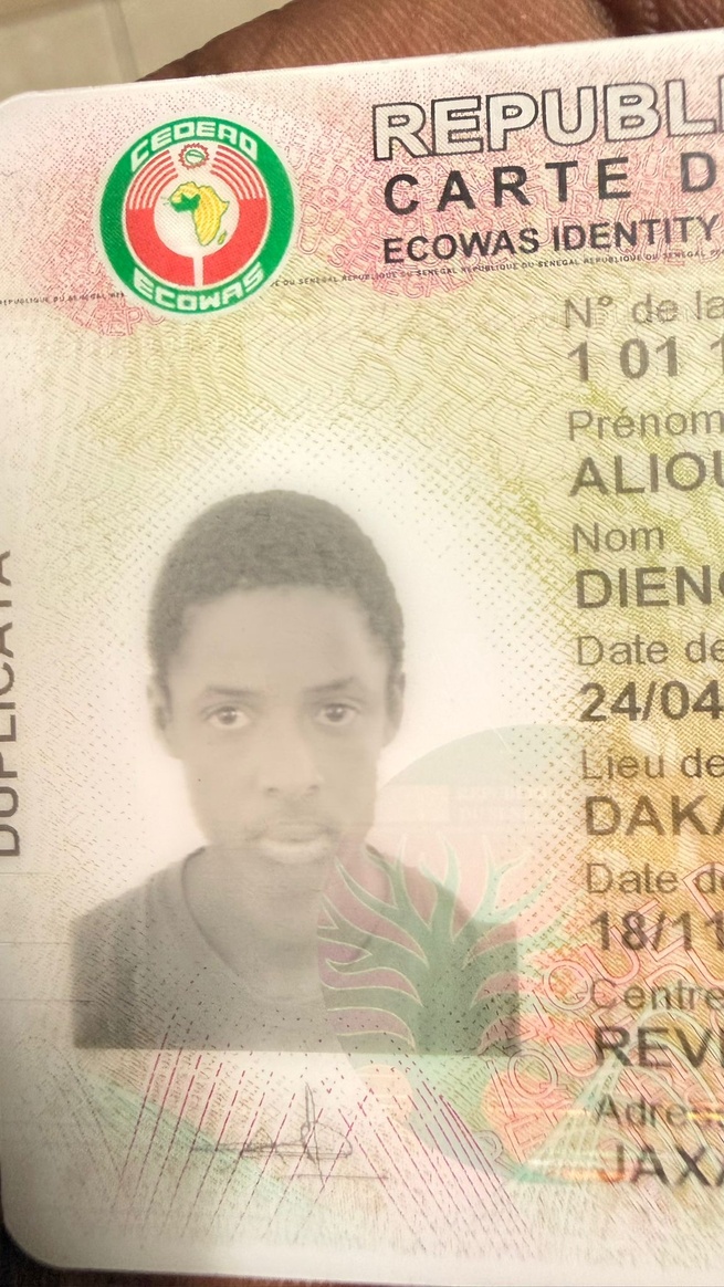 Documents retrouvés du jeune étudiants Sénégalais Aliou Dieng à Paris merci de prendre contact au 69 Boulevard Strasbourg 75010 Paris Documents retrouvés du jeune étudiants Sénégalais Aliou Dieng à Paris merci de prendre contact au 69 Boulevard Strasbourg 75010 Paris