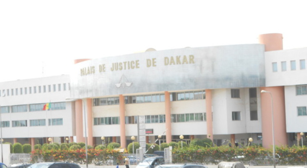 Encore une bizarrerie dans l'affaire Sawsah Aboukhaled et Yaya Diakhaté : Le Procureur demande le renvoi pour retrouver son procès-verbal Encore une bizarrerie dans l'affaire Sawsah Aboukhaled et Yaya Diakhaté : Le Procureur demande le renvoi pour retrouver son procès-verbal