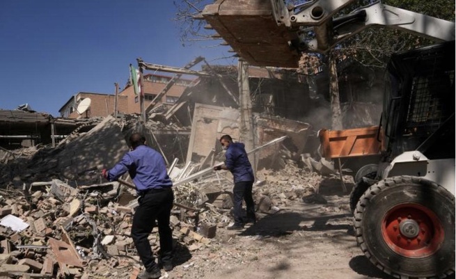 Nouvelles frappes en Iran à quelques heures du terme de l'ultimatum de Trump Nouvelles frappes en Iran à quelques heures du terme de l'ultimatum de Trump