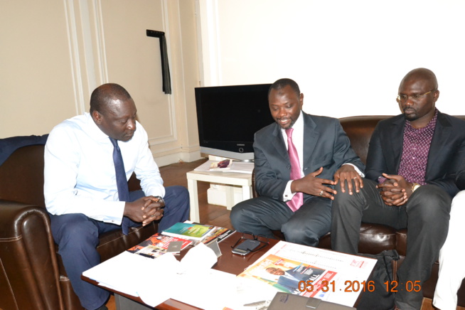Audience: SEM Bassirou Séne Ambassadeur du Sénégal à Paris reçoit les organisateurs du Bercy de Waly Seck,Sen Art Vision & Vouzenou. Audience: SEM Bassirou Séne Ambassadeur du Sénégal à Paris reçoit les organisateurs du Bercy de Waly Seck,Sen Art Vision & Vouzenou.