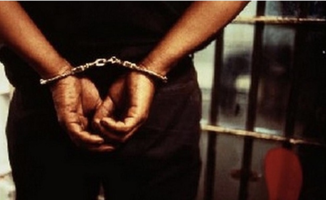 Meurtre à Bango : une soirée alcoolisée vire au drame, l’autopsie infirme la thèse de la chute accidentelle et accable les suspects Meurtre à Bango : une soirée alcoolisée vire au drame, l’autopsie infirme la thèse de la chute accidentelle et accable les suspects