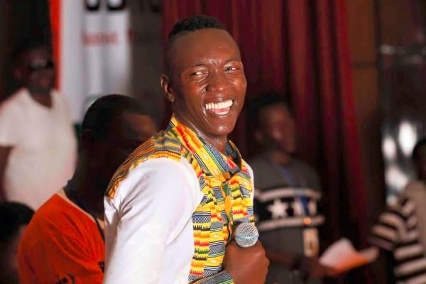 Baï Babu sort grand gagnant du « Wah Sa Halat Music Awards » de Gambie Baï Babu sort grand gagnant du « Wah Sa Halat Music Awards » de Gambie