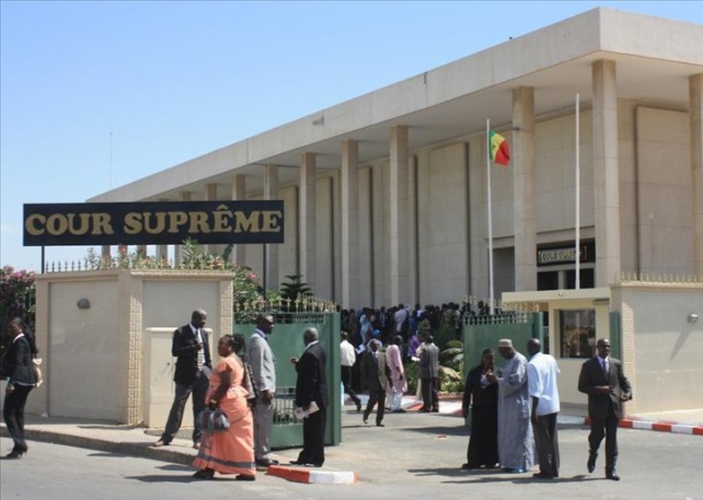Un nouvel os à ronger pour la classe politique sénégalaise - L’article 92 de la nouvelle Constitution supprime les compétences de la Cour suprême Un nouvel os à ronger pour la classe politique sénégalaise - L’article 92 de la nouvelle Constitution supprime les compétences de la Cour suprême