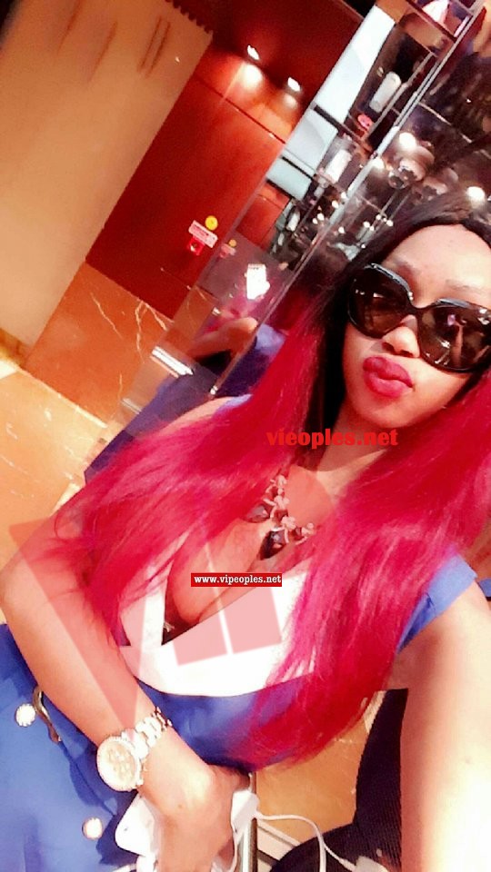 La vidéo girl Khadija Choupi en lune de miel avec son Elou Dramé. La vidéo girl Khadija Choupi en lune de miel avec son Elou Dramé.