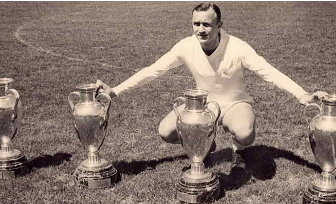 Foot: décès de José Emilio Santamaria, figure du Real Madrid des années 1960 Foot: décès de José Emilio Santamaria, figure du Real Madrid des années 1960