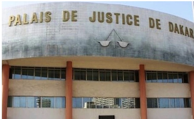 Braquage des Chinois : Un ex-policier et un journaliste au cœur d'un vol de 70 millions FCFA, le procès d'une nuit de terreur Braquage des Chinois : Un ex-policier et un journaliste au cœur d'un vol de 70 millions FCFA, le procès d'une nuit de terreur