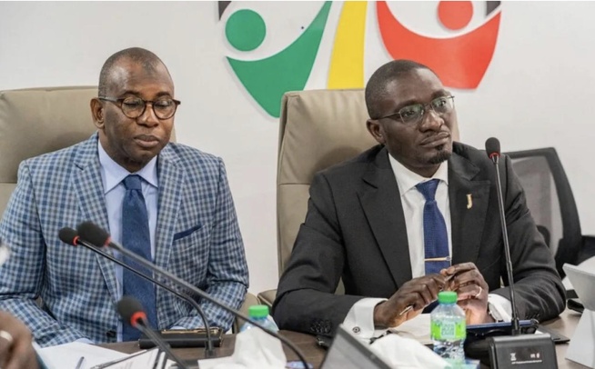 Crise scolaire : 20 heures de face-à -face, le Gouvernement et le G7 frôlent enfin l'accord ! Crise scolaire : 20 heures de face-à -face, le Gouvernement et le G7 frôlent enfin l'accord !