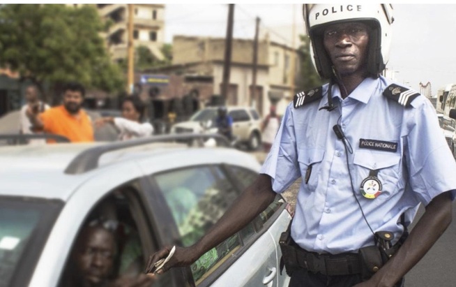 Corruption : Il glisse 20 000 FCFA Ã l'agent Amoul Yakar et finit au Tribunal Corruption : Il glisse 20 000 FCFA Ã l'agent Amoul Yakar et finit au Tribunal