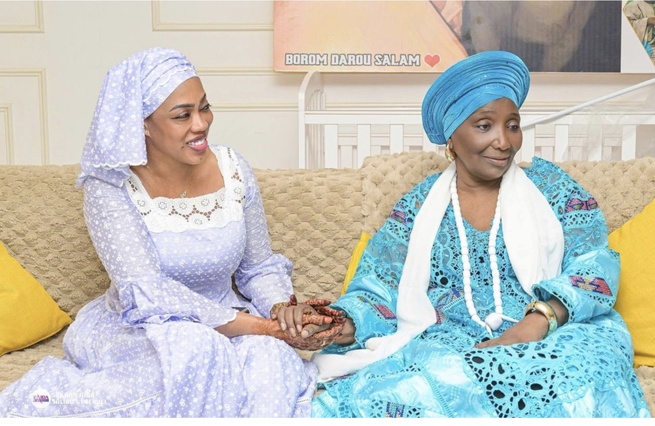 C'est une combattante" : quand la diva Aïcha Koné magnifie Sokhna Aïda C'est une combattante" : quand la diva Aïcha Koné magnifie Sokhna Aïda