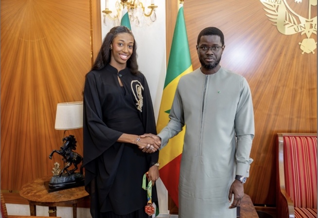 Diomaye Faye félicite Saly Sarr pour sa médaille mondiale Diomaye Faye félicite Saly Sarr pour sa médaille mondiale