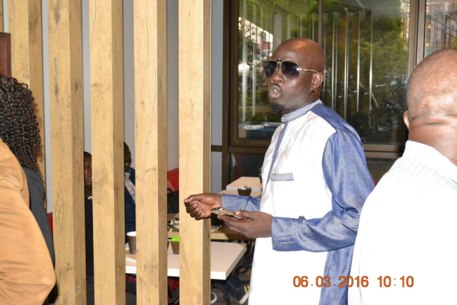 JOUR J -1 L'arrivé des musiciens et chanteurs Sénégalais à Paris pour le Bercy de Waly Seck ce 04 juin. Regardez