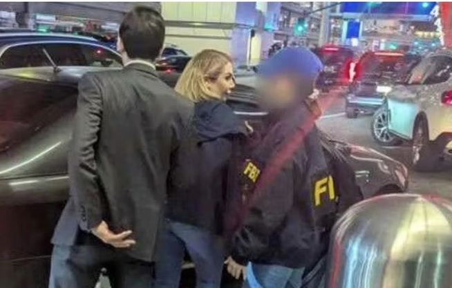 Une Iranienne arrêtée à Los Angeles pour trafic d'armes vers le Soudan Une Iranienne arrêtée à Los Angeles pour trafic d'armes vers le Soudan