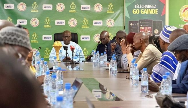 Ça va exploser» : 315 millions F CFA pour cinq dirigeants, la bombe des primes menace la Fédé de foot Ça va exploser» : 315 millions F CFA pour cinq dirigeants, la bombe des primes menace la Fédé de foot