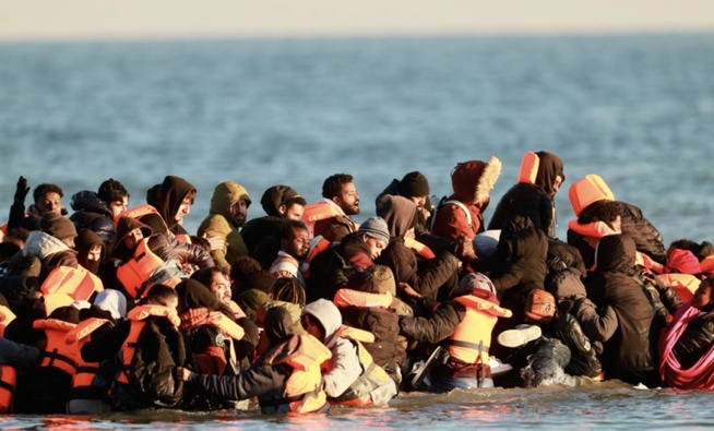 Environ 7.900 migrants morts ou disparus sur les routes migratoires dans le monde en 2025, selon l'ONU