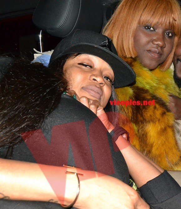 Les deux femmes d'affaires, Colé Faye et Adjaratou Oumou Ndiaye à Paris pour le Bercy. Les deux femmes d'affaires, Colé Faye et Adjaratou Oumou Ndiaye à Paris pour le Bercy.