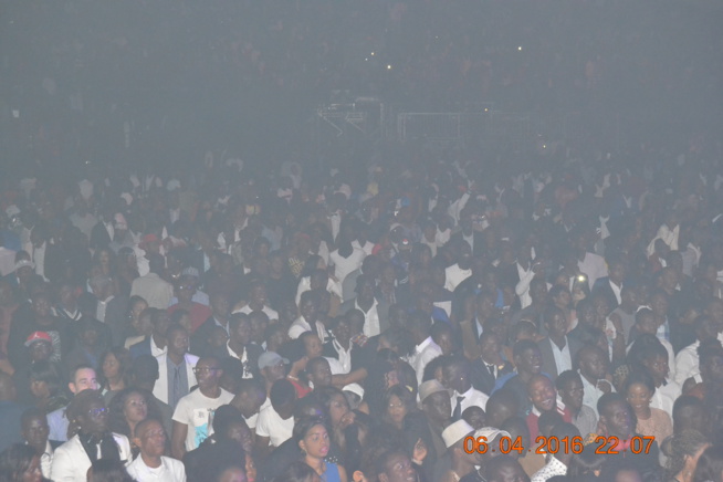 Video: Waly Seck réussi son paris à Bercy avec Sen Art Vision et Vouzenou, le palais omnisports de Bercy atteint les 9600 places à 22h 46. regardez Video: Waly Seck réussi son paris à Bercy avec Sen Art Vision et Vouzenou, le palais omnisports de Bercy atteint les 9600 places à 22h 46. regardez