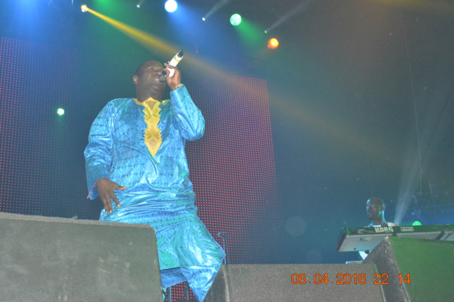 Video: Waly Seck réussi son paris à Bercy avec Sen Art Vision et Vouzenou, le palais omnisports de Bercy atteint les 9600 places à 22h 46. regardez Video: Waly Seck réussi son paris à Bercy avec Sen Art Vision et Vouzenou, le palais omnisports de Bercy atteint les 9600 places à 22h 46. regardez