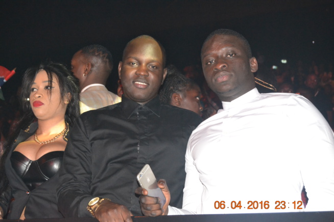 Accor Hotel Arena, Wally Ballago Seck réussit son pari avec Sen Art Vision et Vouzenou le palais omnisports de Bercy affiche son plein. Regardez Accor Hotel Arena, Wally Ballago Seck réussit son pari avec Sen Art Vision et Vouzenou le palais omnisports de Bercy affiche son plein. Regardez