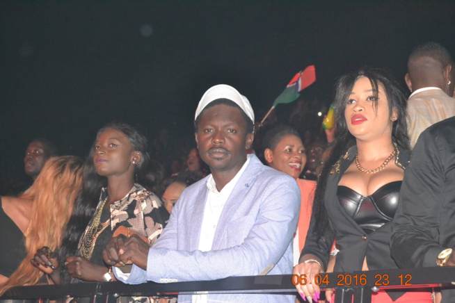 Accor Hotel Arena, Wally Ballago Seck réussit son pari avec Sen Art Vision et Vouzenou le palais omnisports de Bercy affiche son plein. Regardez Accor Hotel Arena, Wally Ballago Seck réussit son pari avec Sen Art Vision et Vouzenou le palais omnisports de Bercy affiche son plein. Regardez