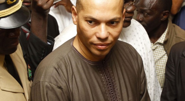 Karim Wade à Me Madické Niang: « Le fait d’être en prison est moins douloureux pour moi que le fait de ne pas être à vos côtés... » Karim Wade à Me Madické Niang: « Le fait d’être en prison est moins douloureux pour moi que le fait de ne pas être à vos côtés... »