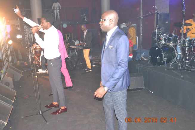 Lendemain Bercy Wally Seck rechauffe son public au Dock Haussman. Lendemain Bercy Wally Seck rechauffe son public au Dock Haussman.