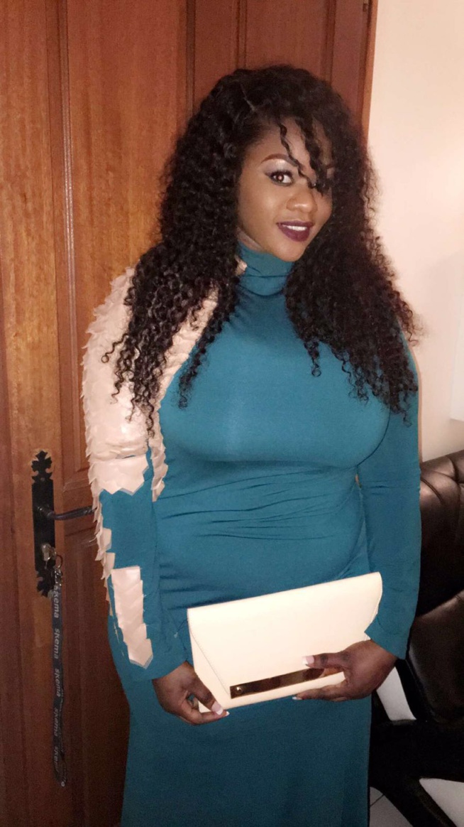 La femme d'affaires Américaine Binette de la chaîne gastronomique et de la beauté toute élégante à Paris La femme d'affaires Américaine Binette de la chaîne gastronomique et de la beauté toute élégante à Paris