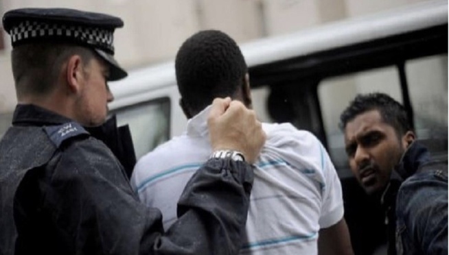Italie : La police expulse un sénégalais qualifié de «danger pour la société» Italie : La police expulse un sénégalais qualifié de «danger pour la société»