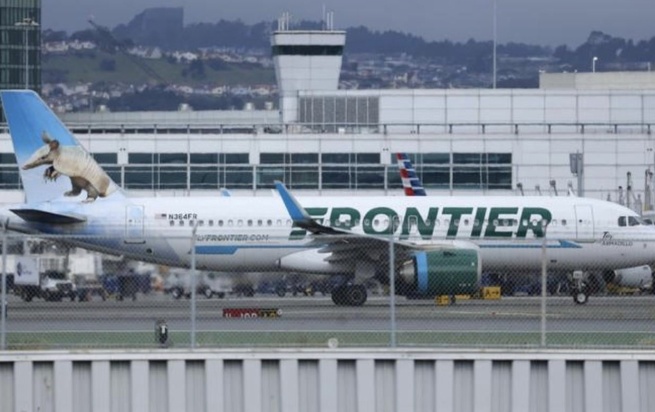 Etats-Unis : un avion percute un piéton au décollage