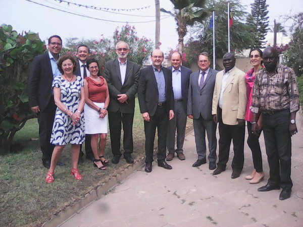 L’Ambassadeur de la Belgique à Dakar Philippe Colyn reçoit le Bourgmestre de Berchem Sainte-Agathe, Joël Riguelle L’Ambassadeur de la Belgique à Dakar Philippe Colyn reçoit le Bourgmestre de Berchem Sainte-Agathe, Joël Riguelle