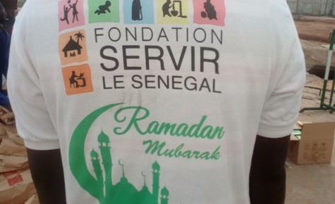 Mosquée « Massalikoul Jinaan » : La Fondation « Servir le Sénégal » offre 1500 kits aux jeûneurs Mosquée « Massalikoul Jinaan » : La Fondation « Servir le Sénégal » offre 1500 kits aux jeûneurs