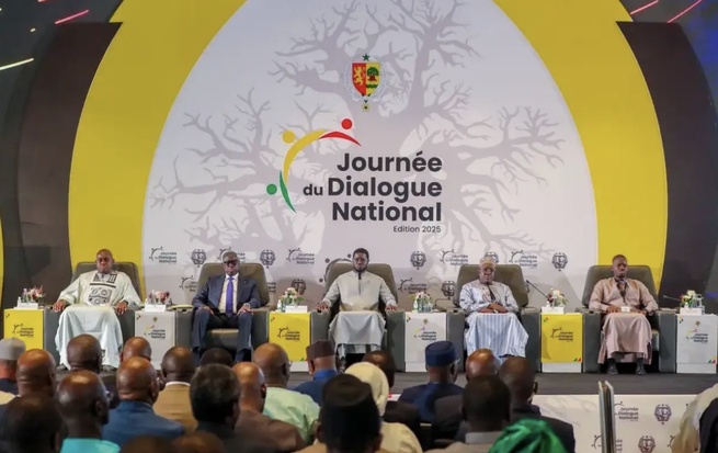 Quand le dialogue national change de salle mais pas de soupçons
