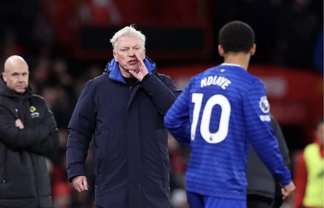 Iliman Ndiaye : le coach d’Everton est fâché