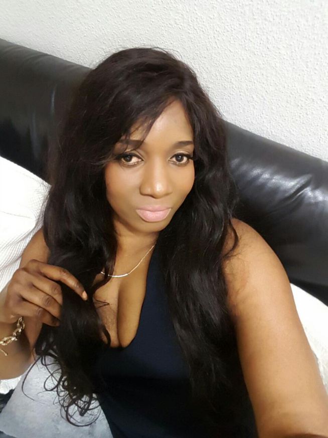 Lesbianisme: Surpris en flagrant délit par son frére en plein ébat sexuelle, Khadidjétou Ndiaye recherchée par la police. Lesbianisme: Surpris en flagrant délit par son frére en plein ébat sexuelle, Khadidjétou Ndiaye recherchée par la police.