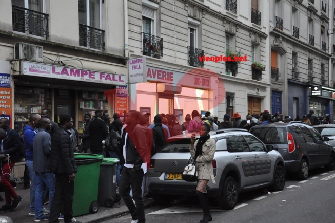 REPORTAGE VIPEOPLES: 18eme Arrondissement de Paris, la rue Doudeauville le coin adoré des Sénégalais.