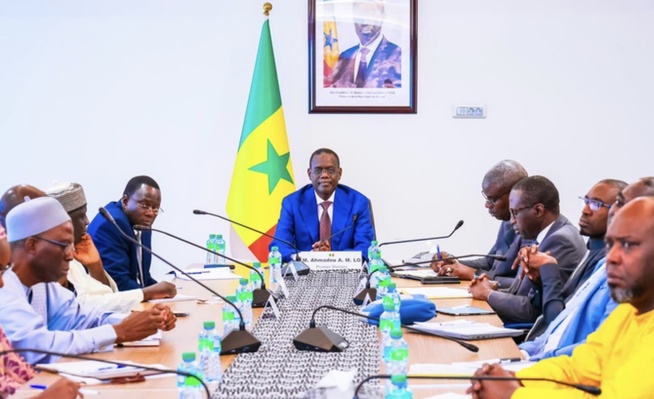 Primature : Ahmadou Al Aminou Lo fixe une nouvelle feuille de route axée sur les résultats Primature : Ahmadou Al Aminou Lo fixe une nouvelle feuille de route axée sur les résultats