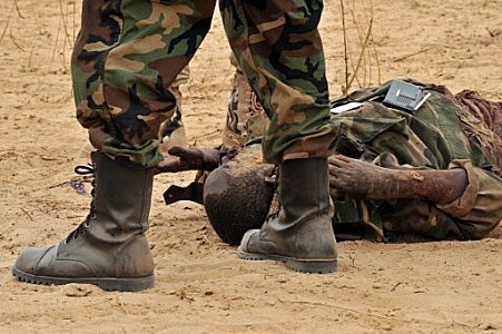 Drame à Ziguinchor : Un militaire abattu par des individus armés à Bofa Drame à Ziguinchor : Un militaire abattu par des individus armés à Bofa
