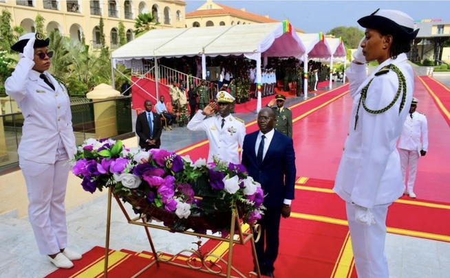 Armées : Yankhoba Diémé prend contact avec le haut commandement au Camp Dial Diop Armées : Yankhoba Diémé prend contact avec le haut commandement au Camp Dial Diop
