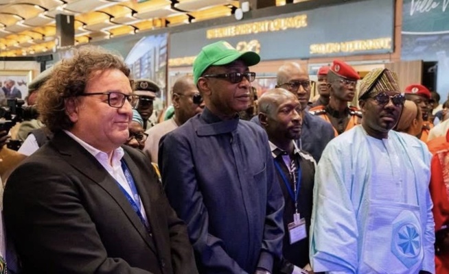 AIBD : une exposition dédiée à Youssou Ndour accueille les voyageurs à l’occasion de la Fête de la Musique AIBD : une exposition dédiée à Youssou Ndour accueille les voyageurs à l’occasion de la Fête de la Musique