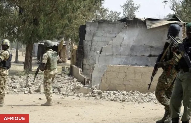 Nigeria : 17 personnes tuées par des hommes armés dans l'attaque d'un village Nigeria : 17 personnes tuées par des hommes armés dans l'attaque d'un village