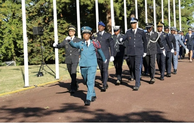 De la banlieue de Dakar au sommet de l'ENSP : Une Sénégalaise sacrée major de l'École supérieure de police en France De la banlieue de Dakar au sommet de l'ENSP : Une Sénégalaise sacrée major de l'École supérieure de police en France