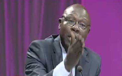 Luc Sarr, conseiller du chef de l’Etat : « Je fais partie de ceux qui poussent le Président à garantir la grâce à Karim » Luc Sarr, conseiller du chef de l’Etat : « Je fais partie de ceux qui poussent le Président à garantir la grâce à Karim »