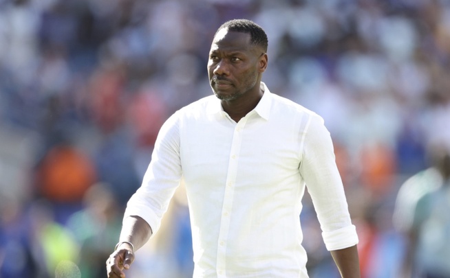 Mondial-2026 : La clause qu’ils ont voulu rajouter au contrat signé par Pape Thiaw Mondial-2026 : La clause qu’ils ont voulu rajouter au contrat signé par Pape Thiaw