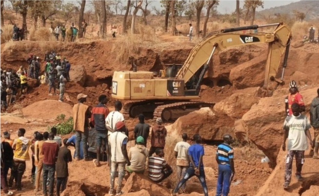 Kédougou : un éboulement sur un site d’orpaillage clandestin à Tomboronkoto fait un mort et trois blessés. Kédougou : un éboulement sur un site d’orpaillage clandestin à Tomboronkoto fait un mort et trois blessés.